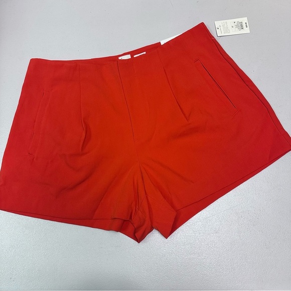 A New Day Women’s Red Midi Shorts w/Stretch Size 17 - Picture 1 of 9